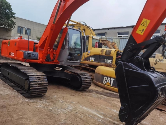 0.8m3과 20t 사용된 히다찌 EX200-5 크롤러 수력 굴삭기는 18824.1 킬로그램을 버킷으로 나릅니다