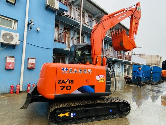 7톤 원본 일본 사용 히타치 ZX70 크롤러 발굴기 40.5KW 엔진 전력 및 0.3m3 버킷 용량