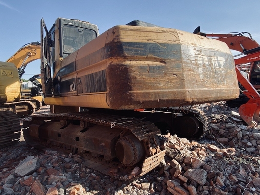 중고용 CAT Caterpillar 325B 수압 크롤러 발굴기 25 톤 좋은 사용 된 발굴기가 있습니다